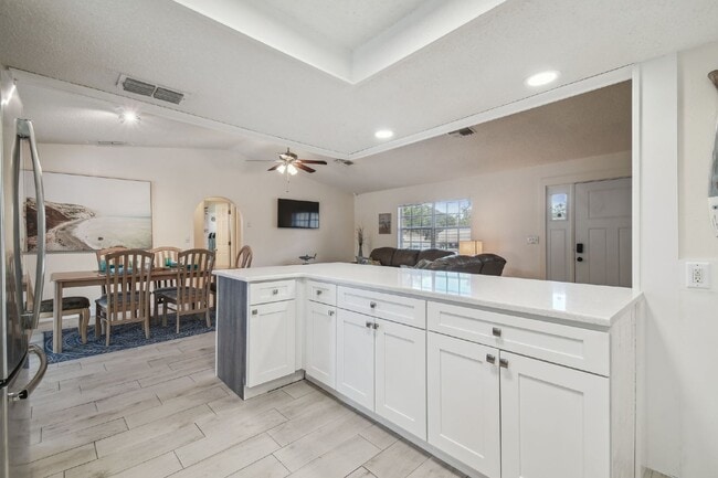 Building Photo - ***PRIVATE HEATED POOL*** Beautiful, Fully-Furnished 3-Bedroom Home Available April 1, 2026!   **...