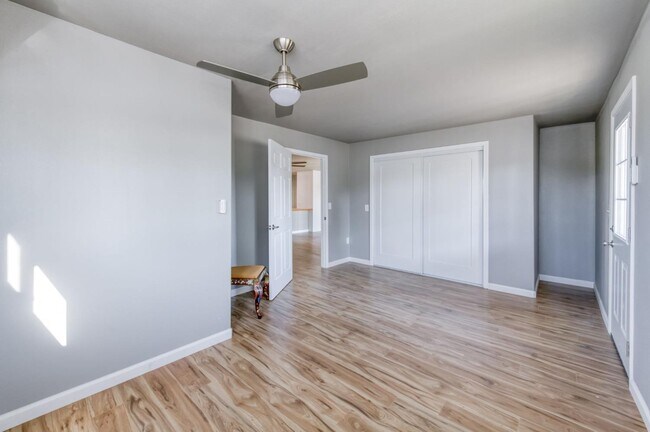 Building Photo - 12712 E McKinley Ave