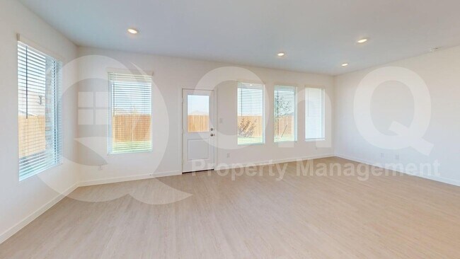 Building Photo - 454 Ridge Dr