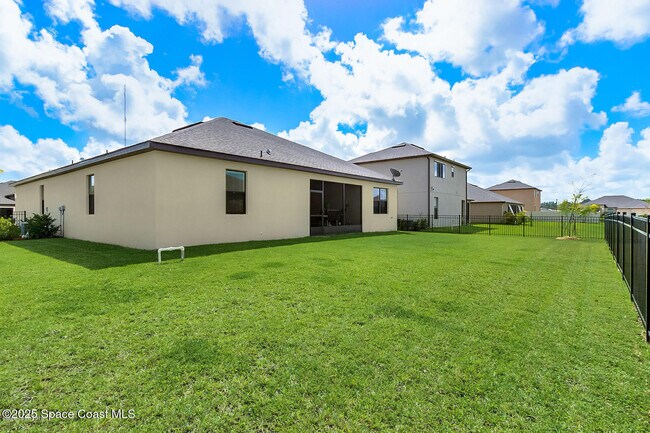 Building Photo - 3320 Watergrass St