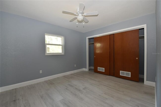 Building Photo - 1107 W Woodlawn Ave