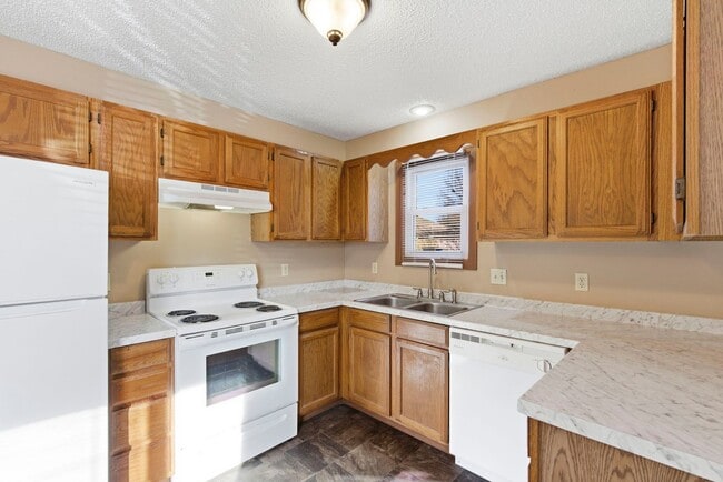 Building Photo - Arrowhead