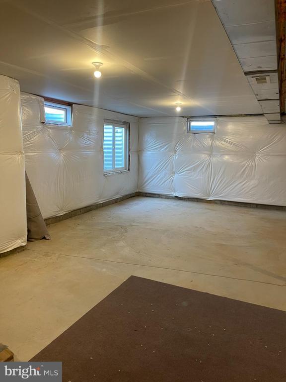 Building Photo - 241 Rossnakill Rd