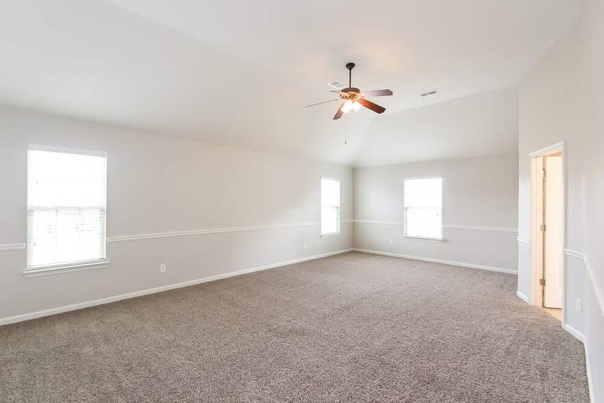 Building Photo - 409 Mackenzie Noelle Ln