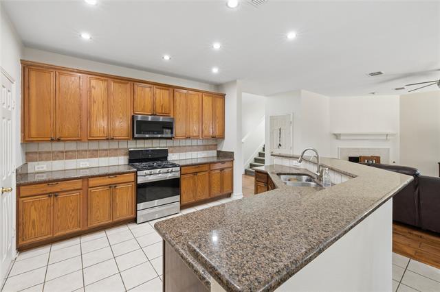 Building Photo - 1616 Broadmoor Dr