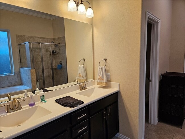 Building Photo - 402 Stockport Dr