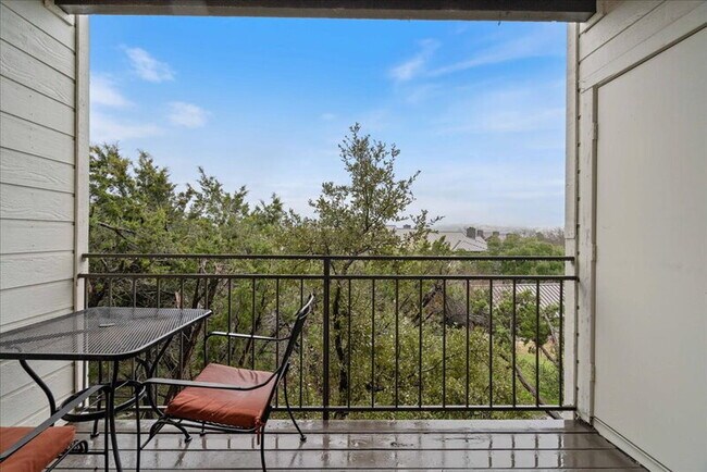 Building Photo - 6000 Shepherd Mountain Cove