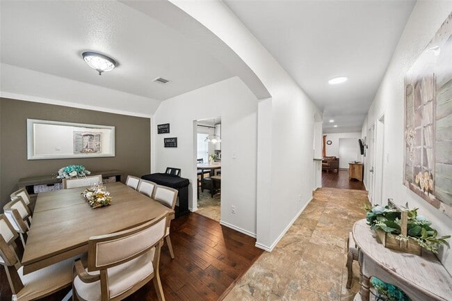 Building Photo - 17911 Yukon Pass Dr