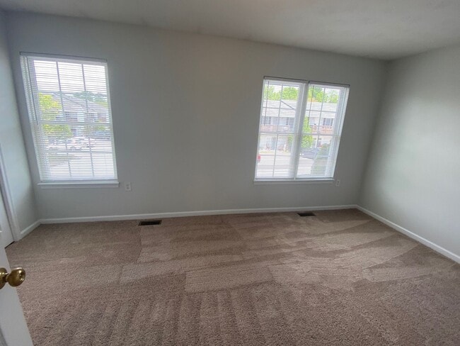 Building Photo - Great City Condo with 2 Primary Suites!