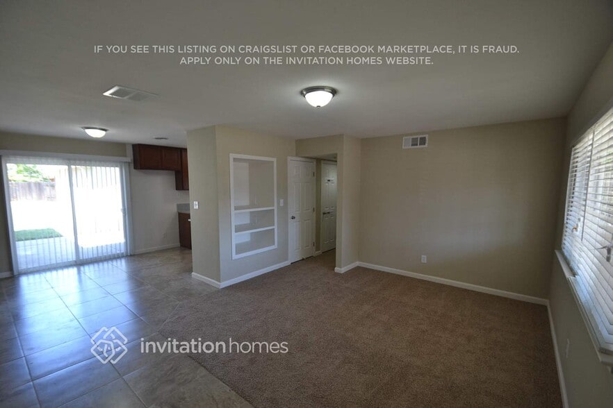 Building Photo - 7668 Eastbreeze Cir