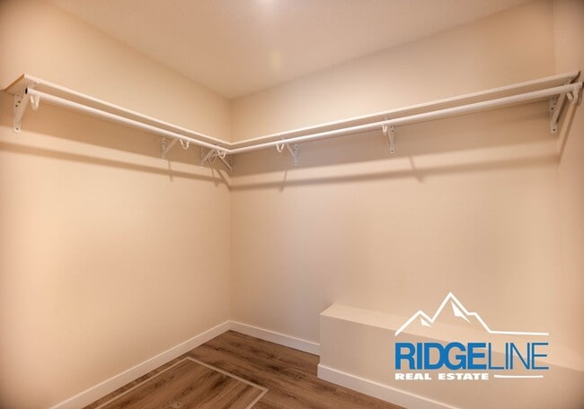 Building Photo - 1116 American Ave