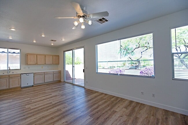 Building Photo - Beautiful One-story house in Summerlin