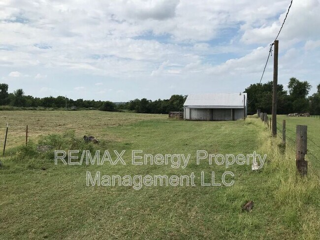 Building Photo - 4501 E Silver City Ridge
