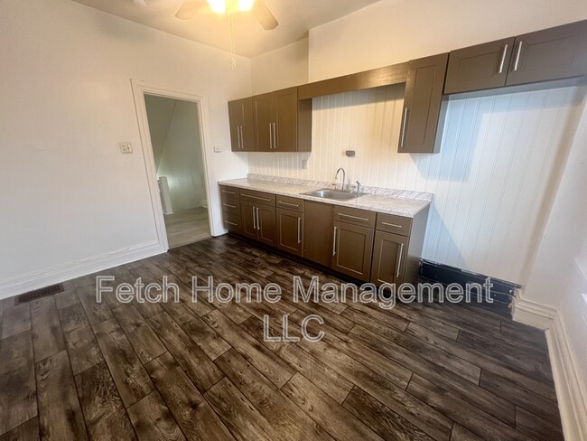 Building Photo - 123 S Richland Ave