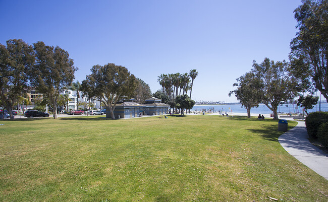 Building Photo - Sail Bay Apartments