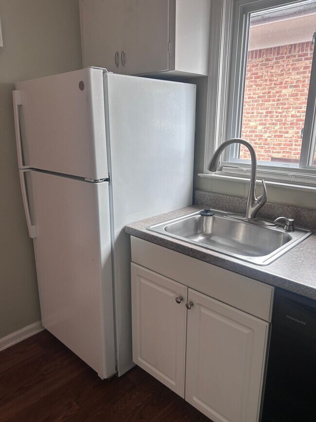 Building Photo - JHEN - HENRIETTA