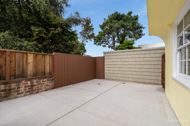 Building Photo - 54 Santa Ana Ave