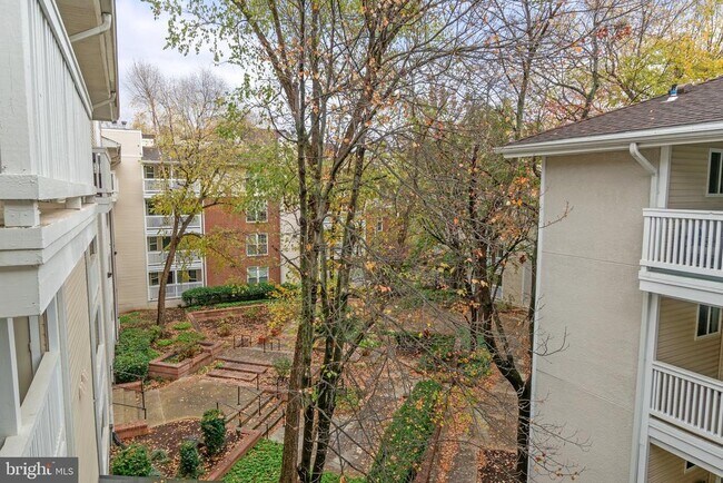 Building Photo - 1504 Lincoln Way