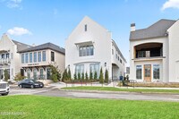 Building Photo - 1013 Camellia Blvd