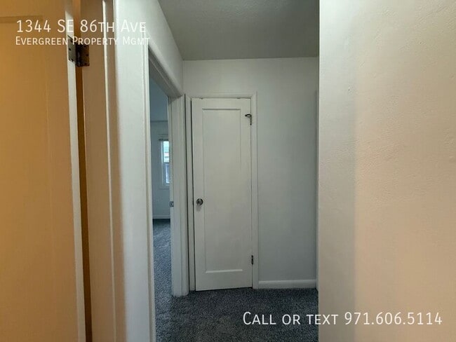 Building Photo - 1344 SE 86th Ave