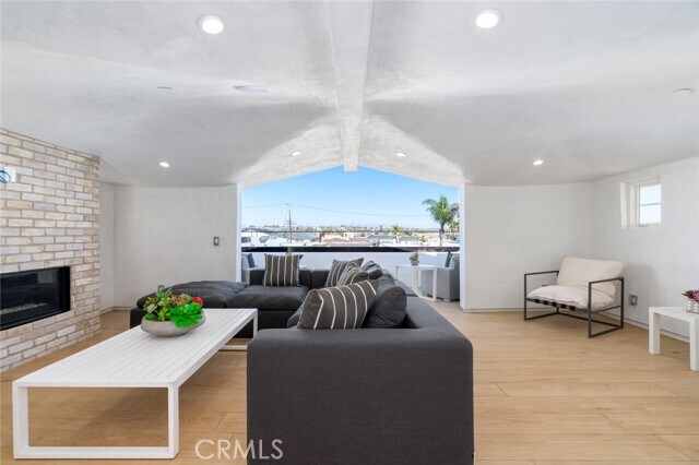 Building Photo - 1025 W Balboa Blvd