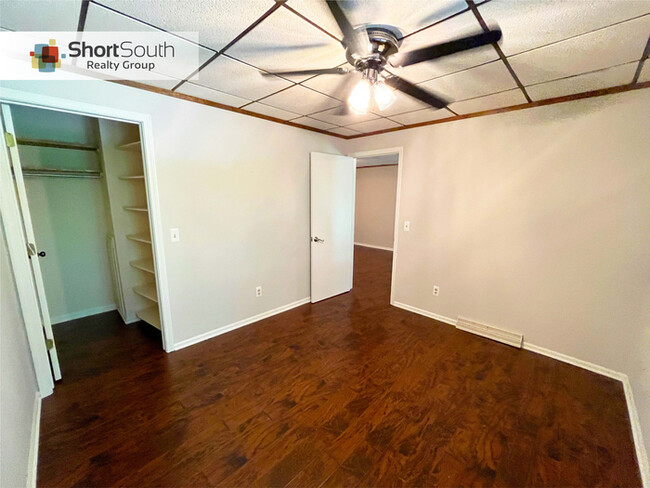 Building Photo - Beautiful 2 Bed 2 Bath Condo For Rent in R...