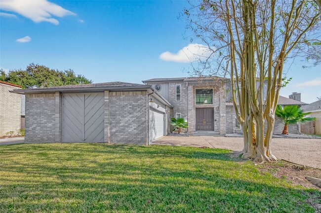 Building Photo - 1709 Coles Farm Dr