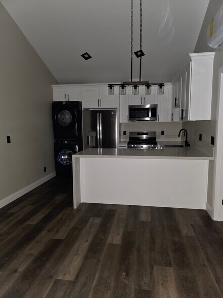 Building Photo - 6515 Keokuk Ave