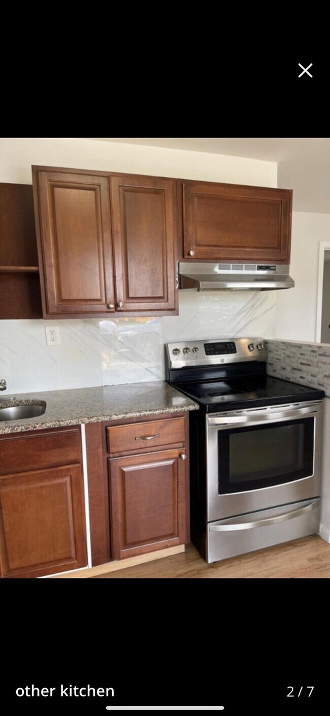 Building Photo - 434 N 17th St