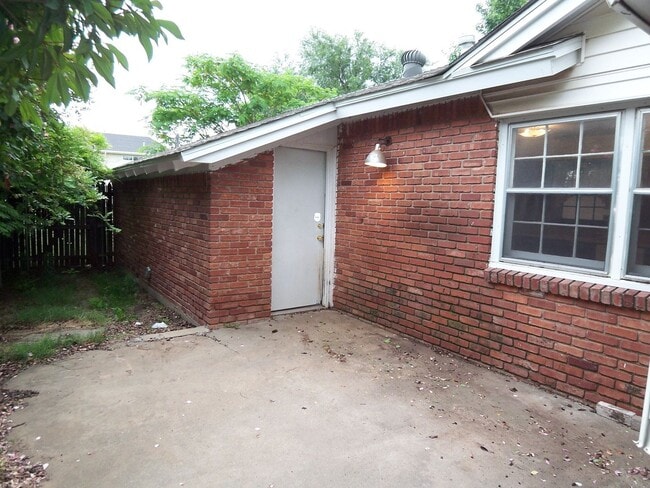 Building Photo - 4612 Buffalo Trail