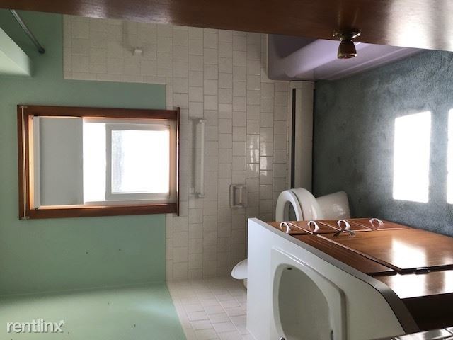 Building Photo - 3 br, 1 bath House - 44 Topsfield cir