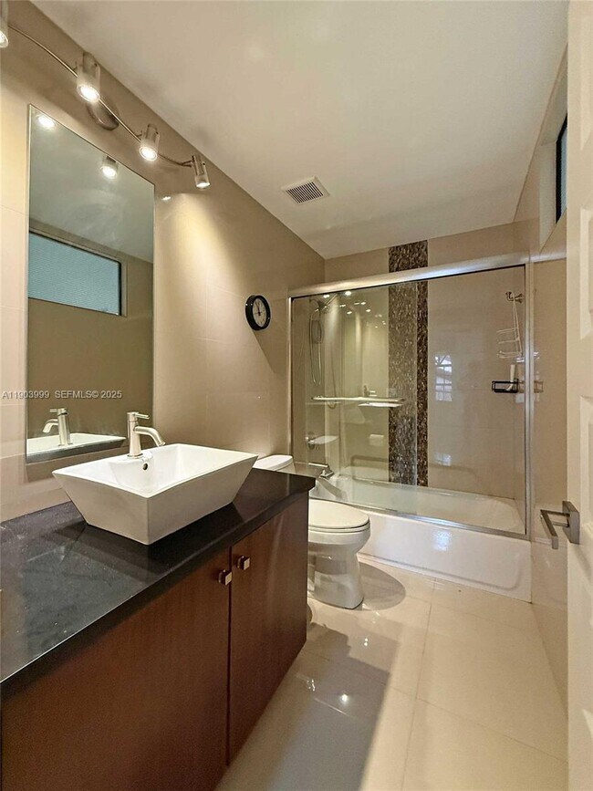 Building Photo - 9318 NW 50th Doral Cir S