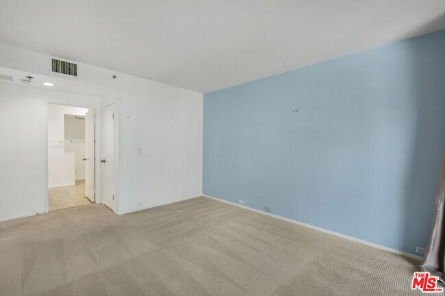 Building Photo - 2920 Neilson Wy