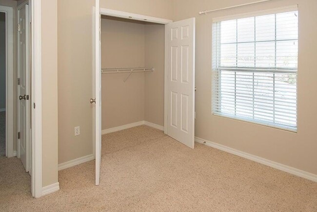 Building Photo - 1514 Bentley Cir