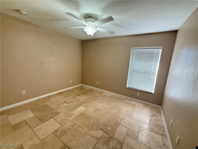 Building Photo - 2910 21st St SW