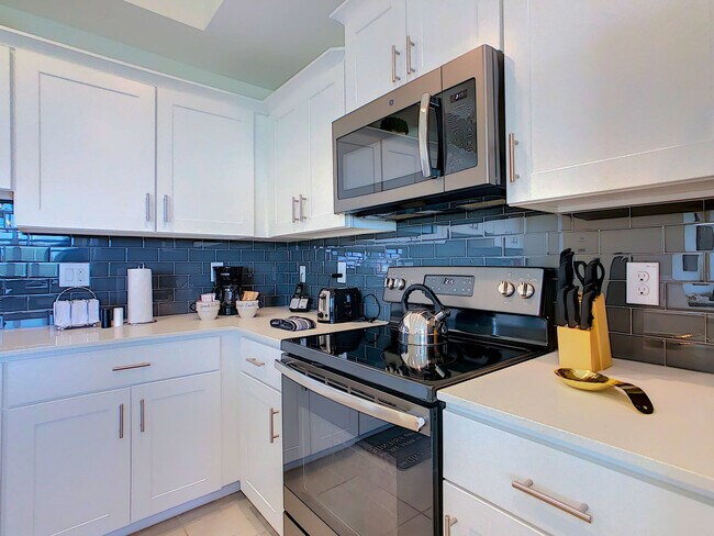 Building Photo - 4784 Clock Tower Dr