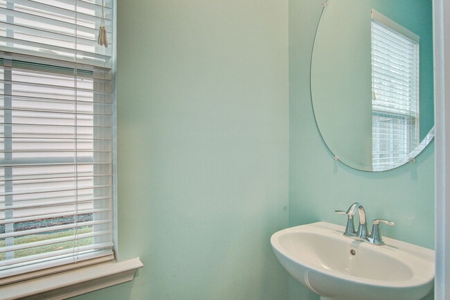 Building Photo - 602 Mountain Laurel Cir