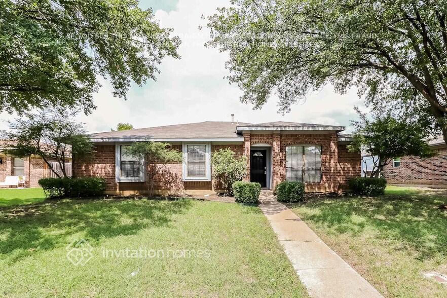Primary Photo - 1741 Canterbury Ln