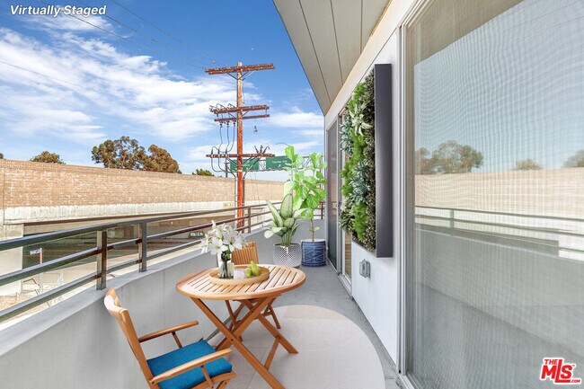 Building Photo - 11408 Sarah St