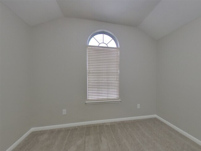 Building Photo - 12043 Belle Ct