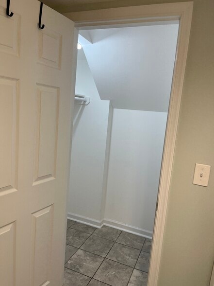Walk in closet off bathroom - 2039 Coast Guard Dr