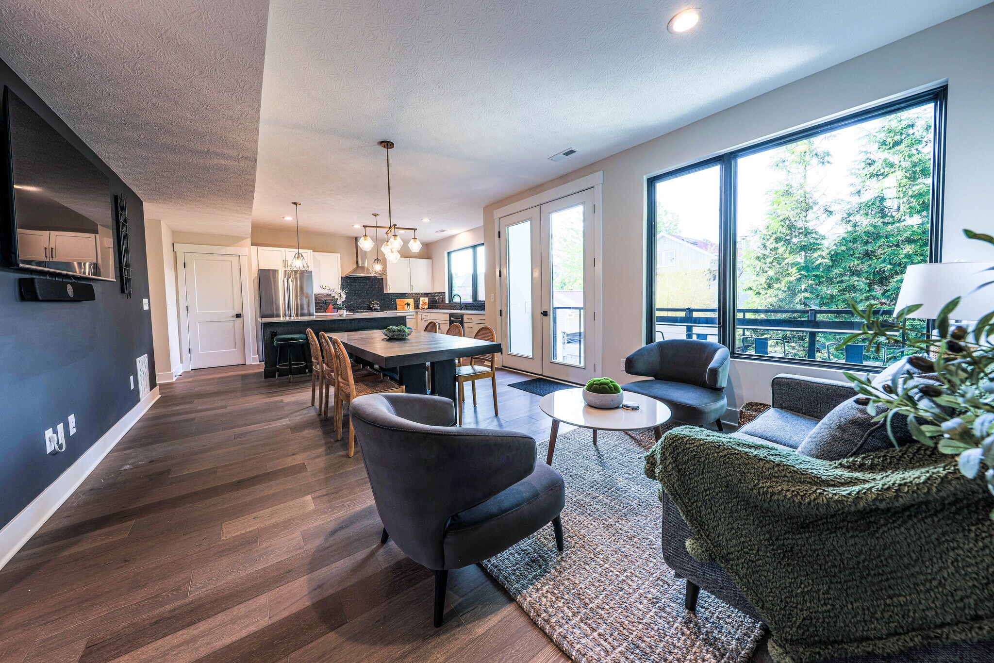 Building Photo - 362 Zimpfer St