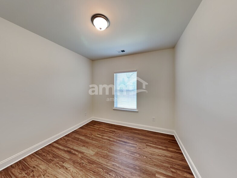 Building Photo - 5150 Smithbriar Dr