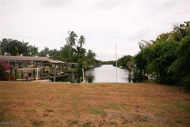 Building Photo - 289 Coral Dr