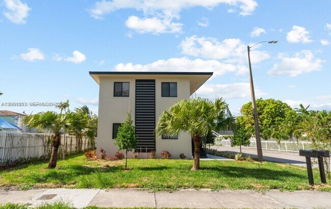 Building Photo - 3710 NW 13th Pl