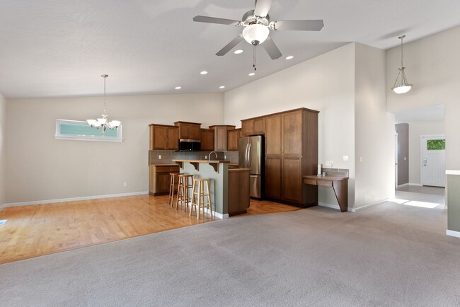 Building Photo - 1790 N Winchester St