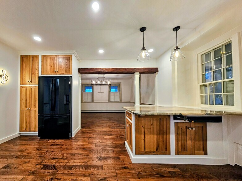 Building Photo - 105 S Windy Mansion Rd