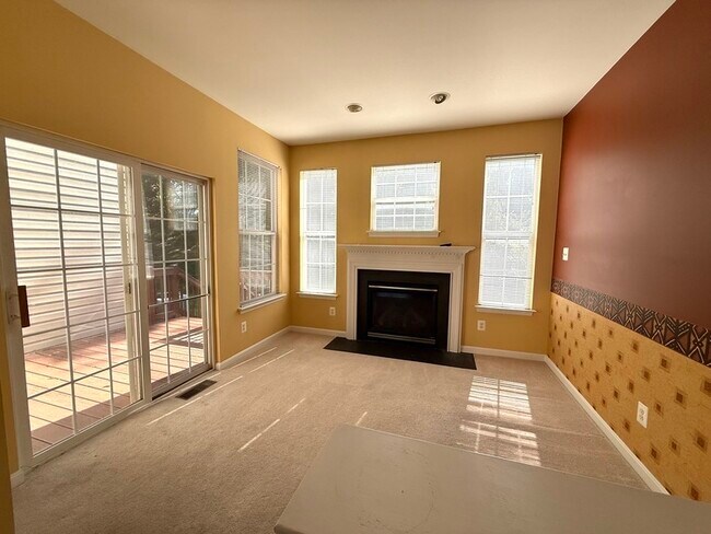 Building Photo - 266 Bruaw Dr