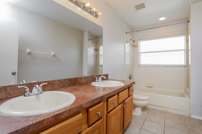 Building Photo - 67 Abbey Hollow Dr