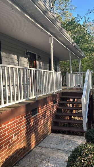 Building Photo - 112 Hudson Hills Rd